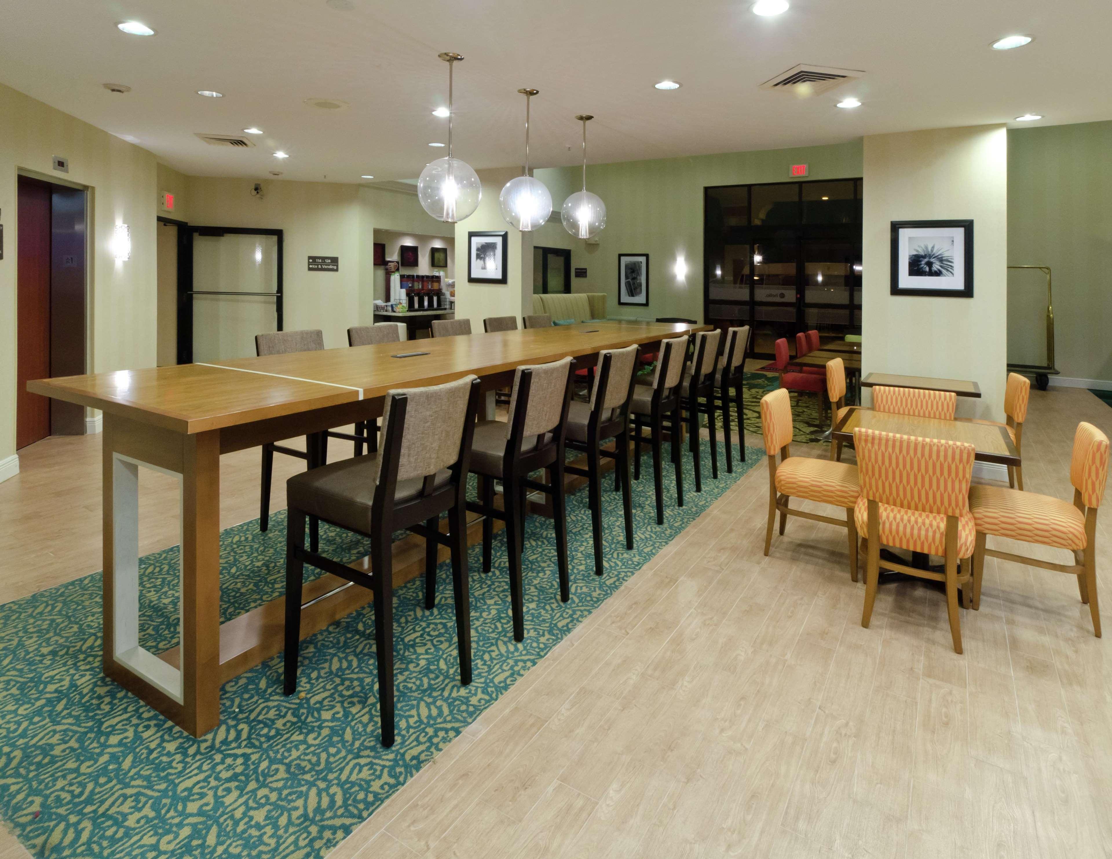 Hampton Inn & Suites Miami-Doral Dolphin Mall Eksteriør billede